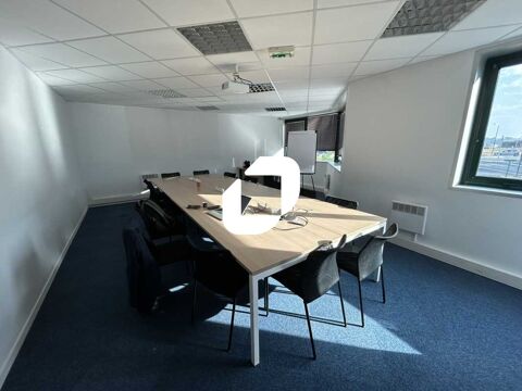 Bureaux - A LOUER - 900 m² divisibles à partir de 222 m² 11256 33520 Bruges