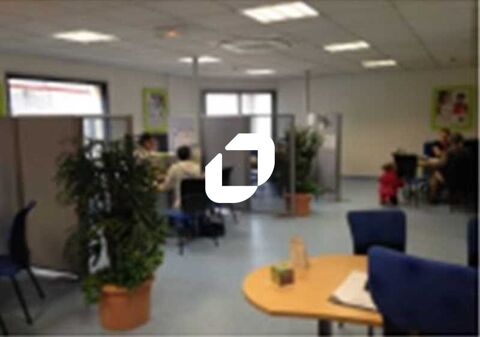   Locaux Commerciaux - A VENDRE - 220 m non divisibles 