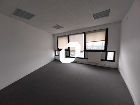   Locaux d'Activits - A LOUER - 1235 m divisibles  partir de 323 m 