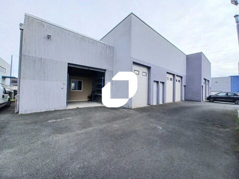 Locaux d'Activités - A LOUER - 240 m² divisibles à partir de 105 m² 2799 33150 Cenon