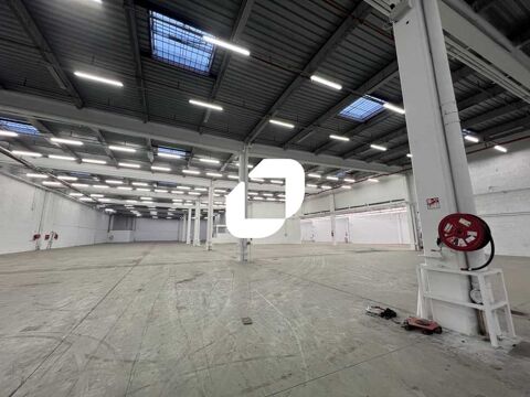 Entrepôts - A LOUER - 9 199 m² divisibles à partir de 3 808 m² 71292 77183 Croissy beaubourg