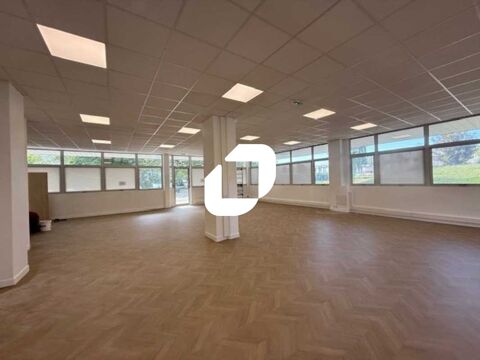 ERP 2 - 335 m² non divisibles 3079 95520 Osny