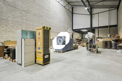   Locaux d'Activits - A VENDRE - 1114 m non divisibles 