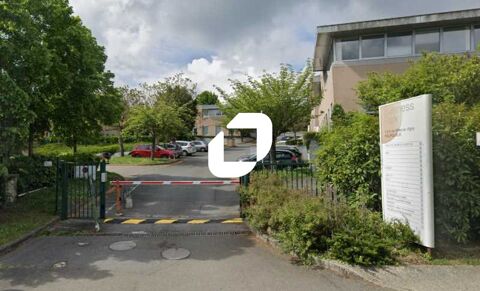 PETITE SURFACE EN RDC - 100 m² non divisibles 1250 78100 Saint germain en laye
