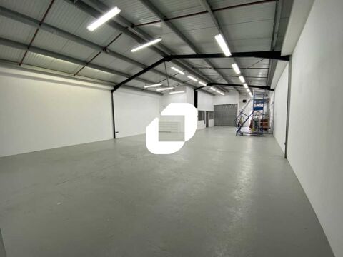 Locaux d'Activités - A VENDRE OU A LOUER - 218 m² non divisibles 360000 33310 Lormont