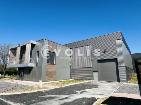 VEELLAGE DE COURTRY - 5 371 m² divisibles à partir de 699 m² 61319 77181 Courtry