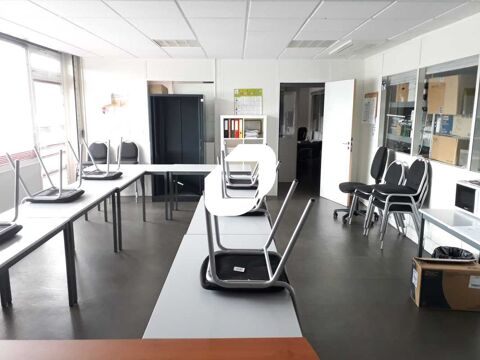 Bureaux - A LOUER - 279 m² divisibles à partir de 19 m² 3900 33310 Lormont