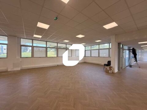 ERP 2 - 697 m² divisibles à partir de 59 m² 6392 95520 Osny