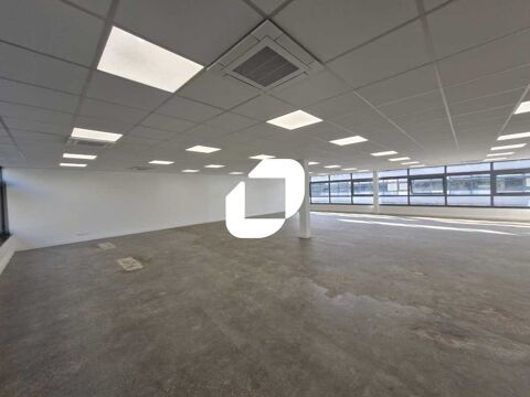 Activités et Bureaux - A LOUER - 600 m² divisibles à partir de 140 m² 4500 77183 Croissy beaubourg