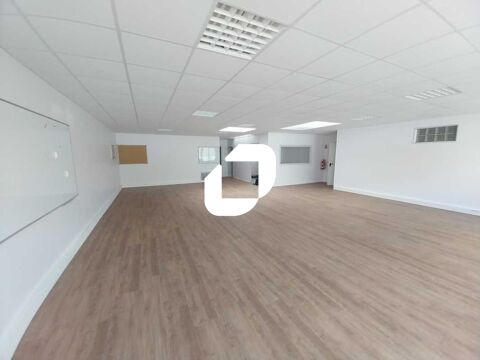 EMPLACEMENT PROCHE COMMERCES - 785 m² divisibles à partir de 15 m² 9420 78540 Vernouillet