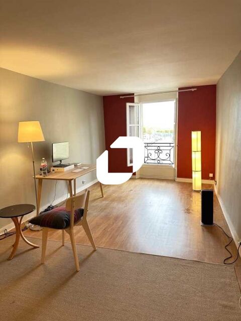 SURFACE CENTRE VILLE PROCHE RER A - 50 m² non divisibles 1000 78100 Saint germain en laye
