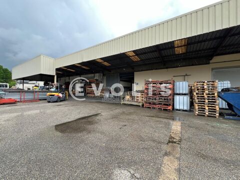A louer à NEUVILLE SUR SAONE - 723 m² non divisibles 3013 69250 Neuville sur saone