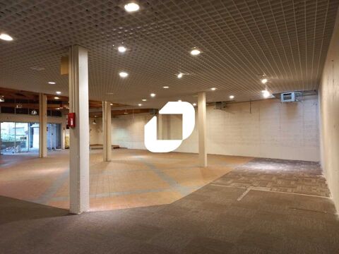 LOCAL COMMERCIAL - CROISE LAROCHE - 400 m² non divisibles 890000 59700 Marcq en baroeul
