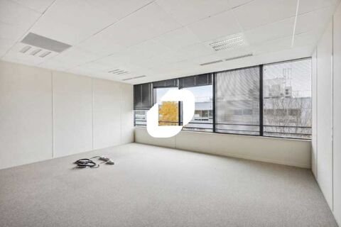   Immeuble de bureaux face  la gare TGV - 1544 m divisibles  partir de 715 m 