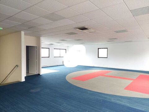 Bureaux - A LOUER - 197 m² non divisibles 1888 78117 Toussus le noble