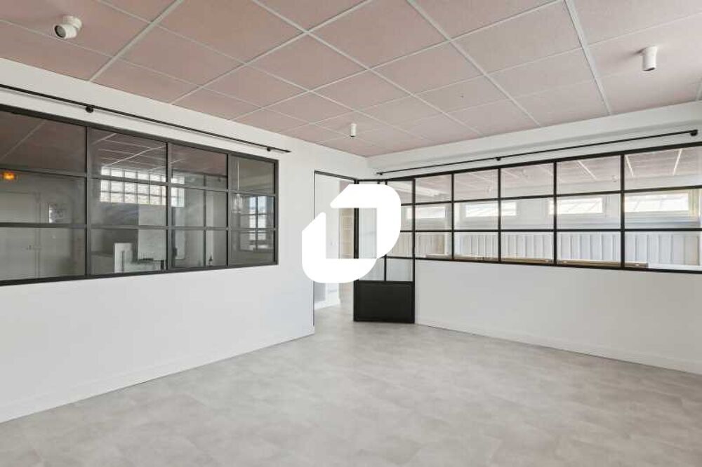   Bureaux atypiques proches mtro ligne 7 - 140 m non divisibles 