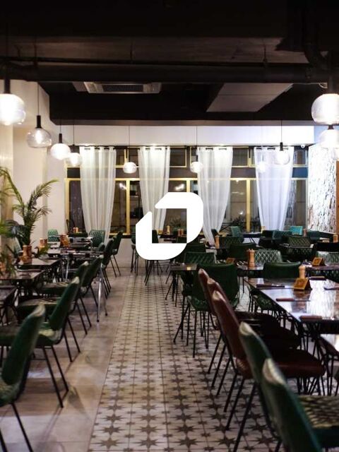 Locaux Commerciaux - CESSION DE FONDS - 210 m² non divisibles 1500000 92400 Courbevoie