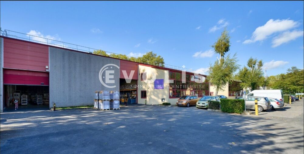   Locaux d'activit - A LOUER - 380 m non divisibles 