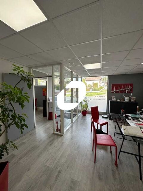 Bureaux - A LOUER - 105 m² non divisibles 1225 78580 Maule