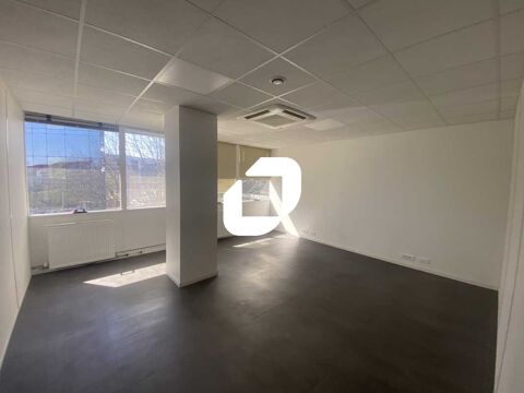 Bureaux - A VENDRE - 150 m² non divisibles 180000 95000 Cergy