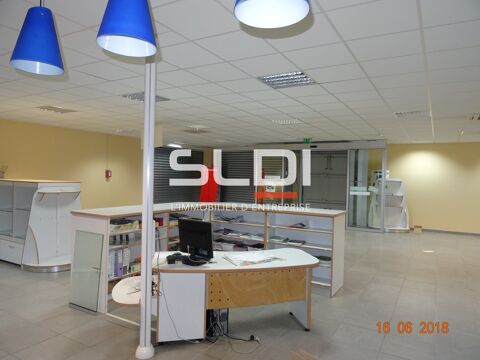 Locaux commerciaux - A VENDRE - 668 m² 600000 38260 La cote saint andre