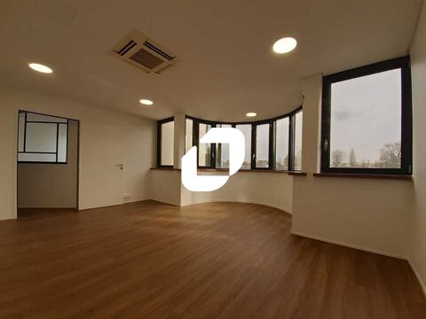 LOCATION LOCAUX RENOVES/CLIMATISES - 32 m² non divisibles 739 78350 Jouy en josas