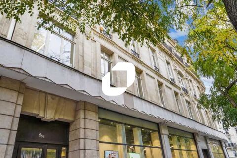 AU PIED DE LA PLACE DE LA REPUBLIQUE, SUR COUR. - 121 m² non divisibles 15936 75011 Paris