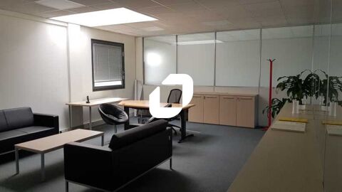 Bureaux - A LOUER - 270 m² non divisibles 2475 95700 Roissy en france