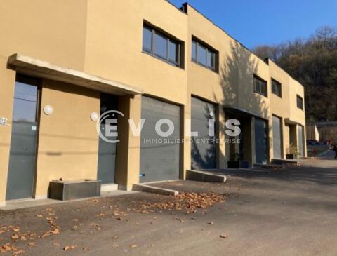   Locaux d'activit - A LOUER - 980 m divisibles  partir de 134 m 