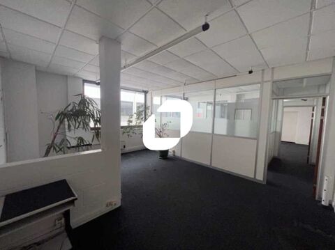 EMPLACEMENT IDEAL - 72 m² non divisibles 600 59110 La madeleine