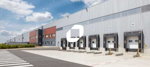 Entrepôts - A LOUER - 17 551 m² non divisibles 95068 77230 Saint mard