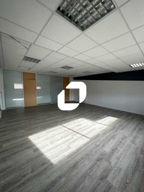 SURFACES DE BUREAUX A LA VENTE PROXIMITE A13 - 487 m² divisibles à partir de 50 m² 680000 78630 Morainvilliers
