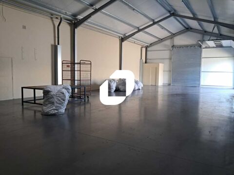 Entrepôts - A LOUER - 240 m² non divisibles 1700 33240 Saint andre de cubzac