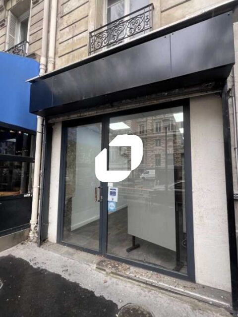 Locaux Commerciaux - A LOUER - 45 m² non divisibles 2320 75019 Paris