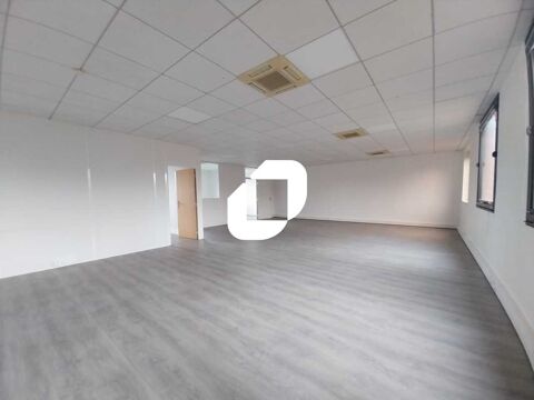 Bureaux - A LOUER - 176 m² non divisibles 1496 78180 Montigny le bretonneux