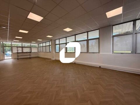 ERP 2 - 118 m² non divisibles 1082 95520 Osny