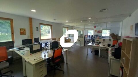   ACCES PMR - LOCAUX E.R.P. - 300 m non divisibles 