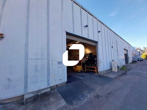 Locaux d'Activités - A VENDRE - 650 m² non divisibles 520900 69800 Saint priest