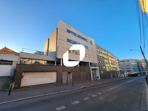 Bureaux - A VENDRE OU A LOUER - 4 715 m² divisibles à partir de 742 m² 17997155 93100 Montreuil