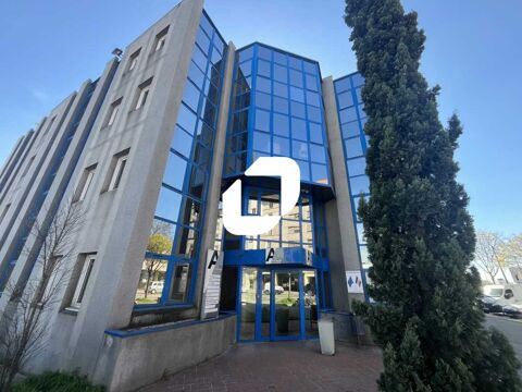 Bureaux rénovés, cloisonnés et câblés - 517 m² divisibles à partir de 173 m² 6475 69007 Lyon