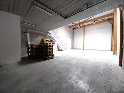   Locaux d'Activits - A LOUER - 200 m non divisibles 