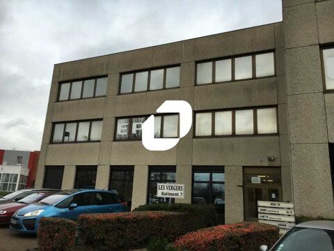 Bureaux - A LOUER - 100 m² divisibles à partir de 20 m² 1083 95520 Osny