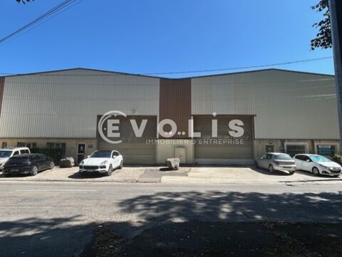 Entrepôts - A LOUER - 2 200 m² non divisibles 7000 38600 Fontaine