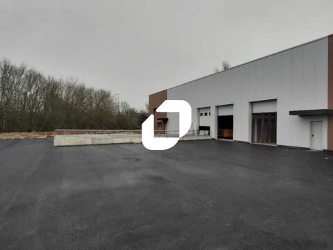 Locaux d'Activités - A LOUER - 2 100 m² non divisibles 16800 33560 Carbon blanc