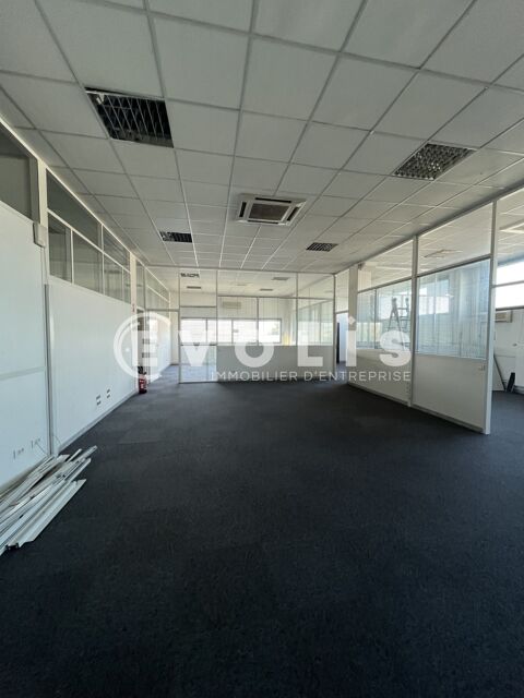 Bureaux - A LOUER - 2 035 m² divisibles à partir de 211 m² 25438 94500 Champigny sur marne