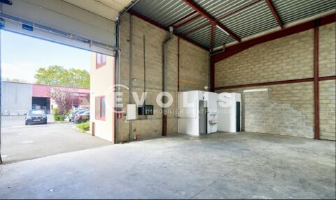   Locaux d'activit - A LOUER - 380 m non divisibles 