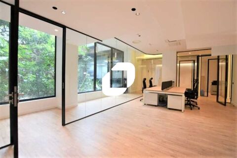 Très beau volume / PMR - 260 m² non divisibles 2600000 75010 Paris