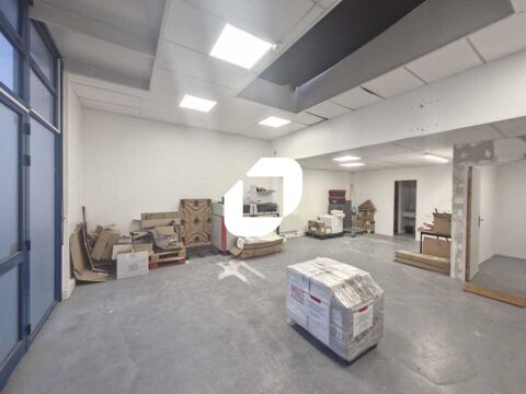 Entrepôts - A VENDRE - 288 m² non divisibles 530000 77185 Lognes