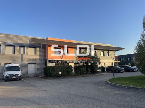   Locaux d'activits - A VENDRE OU A LOUER - 1536 m non divisibles 