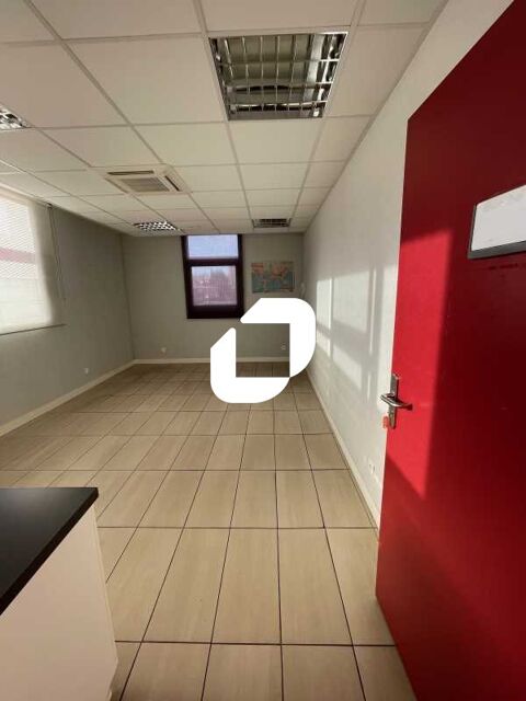 Bureaux - A VENDRE - 104 m² non divisibles 330000 94310 Orly
